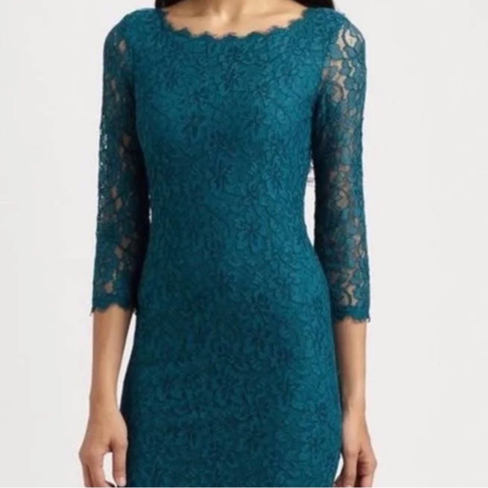 Adrianna Papell Size 6 Emerald Green Lace Sheath Dress Back Zipper.